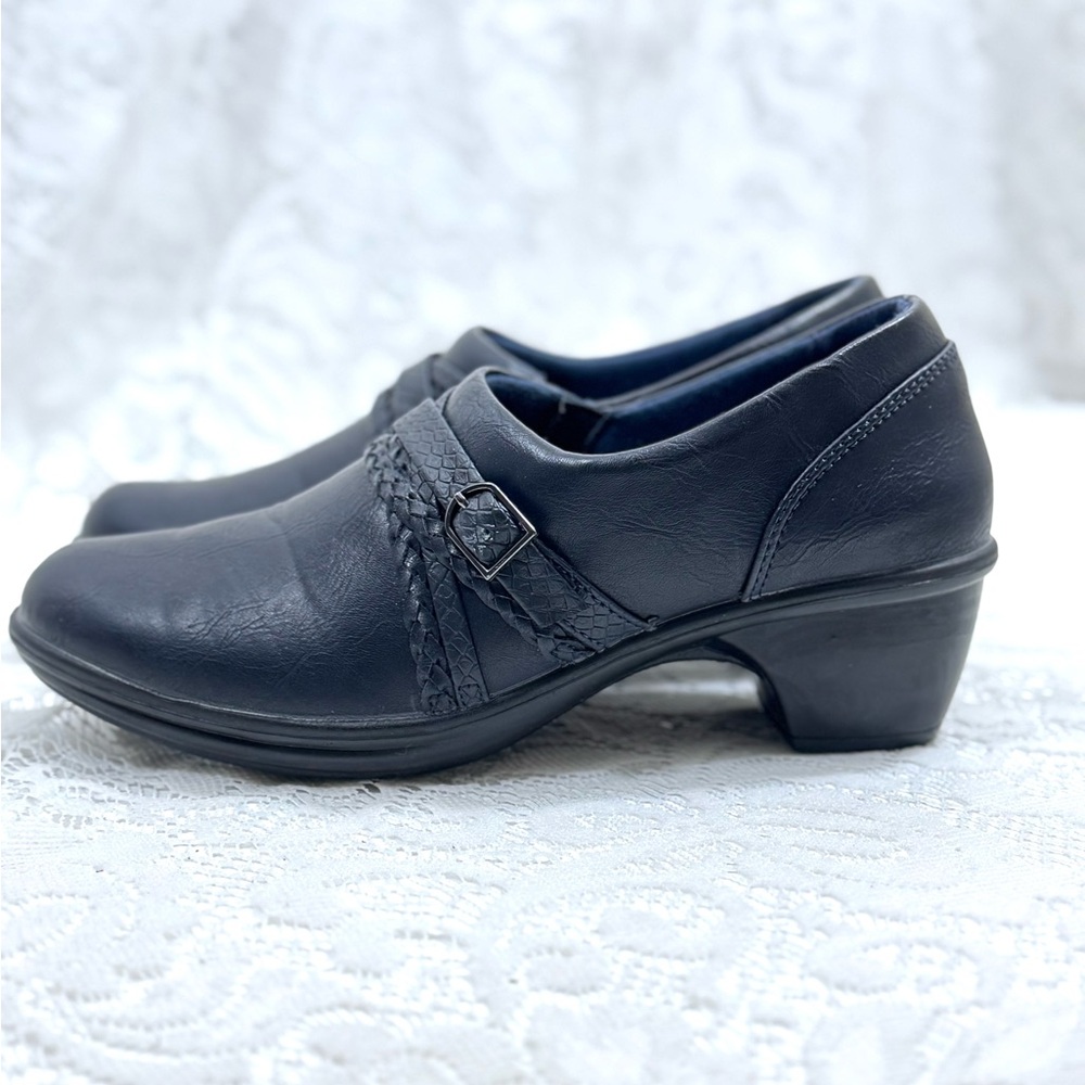 Easy Street Titan Comfort Wave Women’s shoe Navy Sz 7